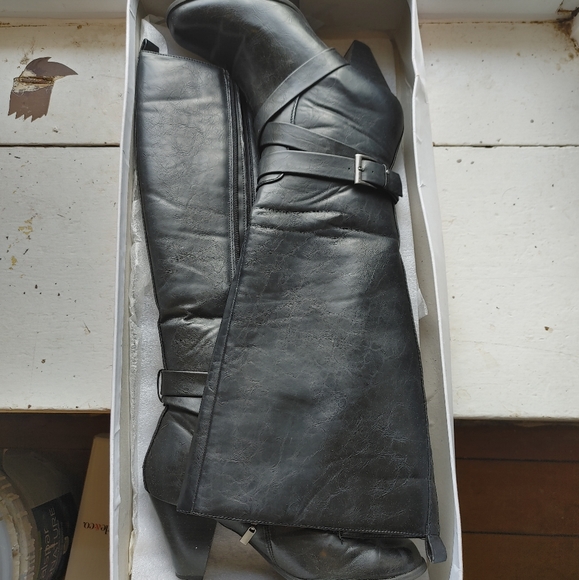 Nine & Co. Shoes - Nine & Co Heeled Black Leather Boot